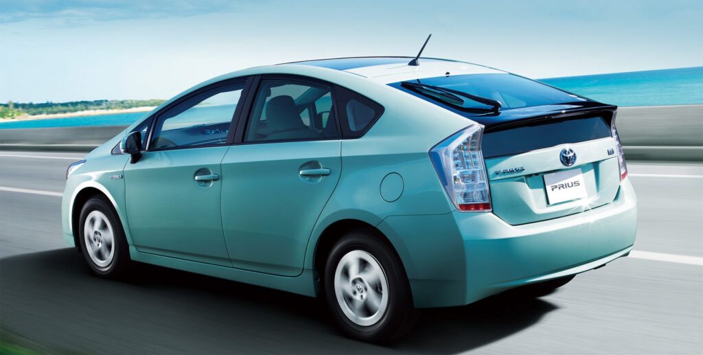 ３０プリウス　トヨタ公式