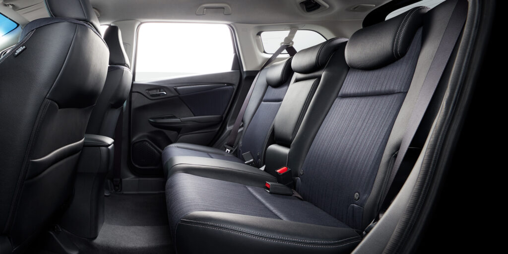 ホンダシャトル後部座席