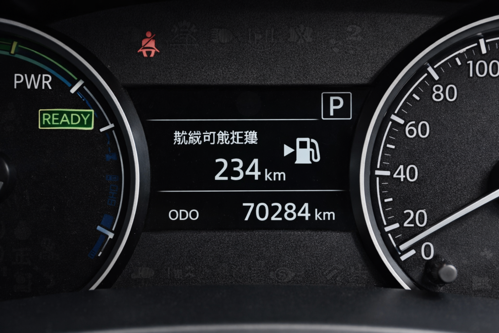 アクア中古なぜ安い５